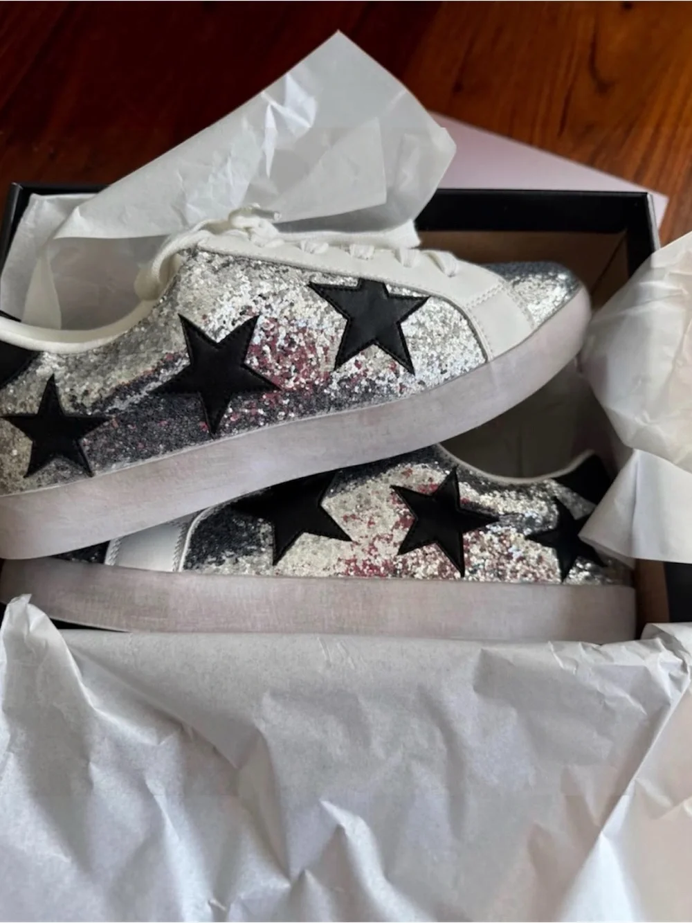 New! INC International Concepts Kids Glitter Sparkle Sneakers w/stars (SZ 5M)